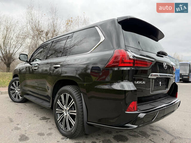 Черный Лексус ЛХ, объемом двигателя 5.66 л и пробегом 55 тыс. км за 81900 $, фото 30 на Automoto.ua