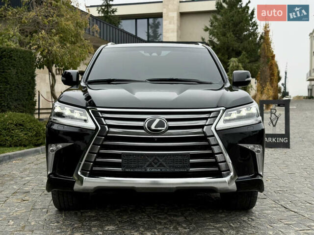 Черный Лексус ЛХ, объемом двигателя 4.46 л и пробегом 208 тыс. км за 70000 $, фото 2 на Automoto.ua