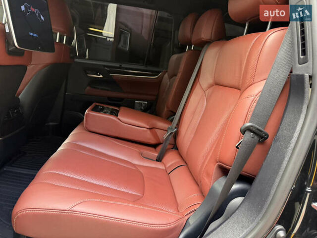 Чорний Лексус ЛХ, об'ємом двигуна 4.46 л та пробігом 147 тис. км за 69900 $, фото 65 на Automoto.ua