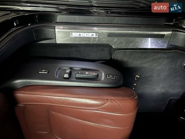 Лексус ЛХ 2019 в Киеве на Automoto.ua Черный Лексус ЛХ, объемом двигателя 5.66 л и пробегом 180 тыс. км за 72000 $, фото 26 на Automoto.ua