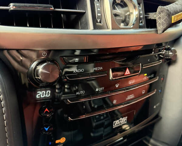 Чорний Лексус ЛХ, об'ємом двигуна 4.46 л та пробігом 74 тис. км за 84300 $, фото 27 на Automoto.ua