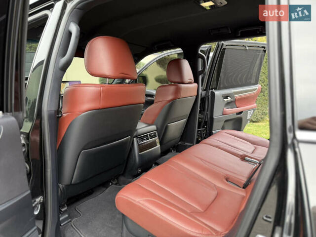 Черный Лексус ЛХ, объемом двигателя 4.46 л и пробегом 208 тыс. км за 70000 $, фото 59 на Automoto.ua