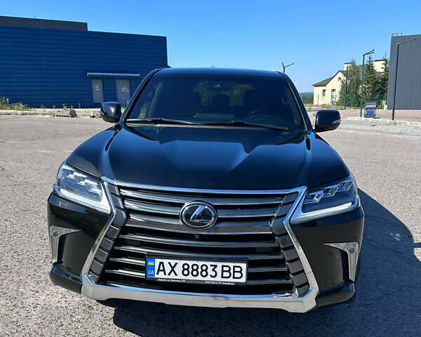 Черный Лексус ЛХ, объемом двигателя 4.46 л и пробегом 74 тыс. км за 85000 $, фото 1 на Automoto.ua