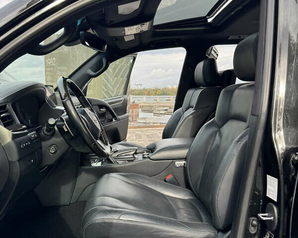 Черный Лексус ЛХ, объемом двигателя 5.66 л и пробегом 137 тыс. км за 73777 $, фото 110 на Automoto.ua