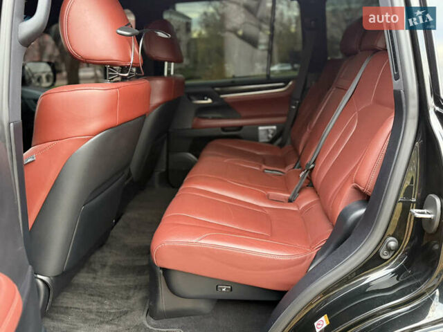 Черный Лексус ЛХ, объемом двигателя 4.46 л и пробегом 112 тыс. км за 82600 $, фото 37 на Automoto.ua