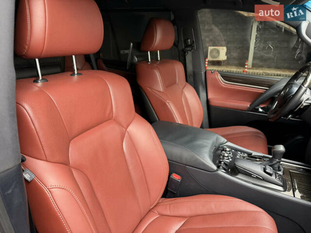 Чорний Лексус ЛХ, об'ємом двигуна 4.46 л та пробігом 147 тис. км за 69900 $, фото 47 на Automoto.ua