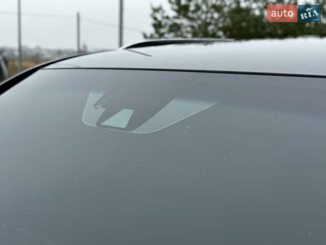 Черный Лексус ЛХ, объемом двигателя 4.46 л и пробегом 208 тыс. км за 70000 $, фото 16 на Automoto.ua