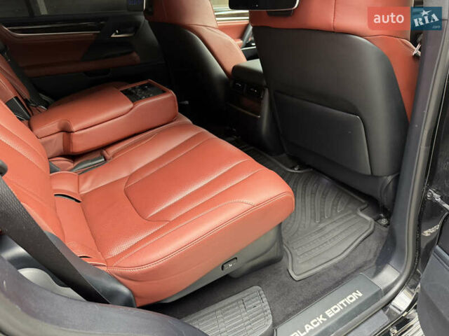 Чорний Лексус ЛХ, об'ємом двигуна 4.46 л та пробігом 147 тис. км за 69900 $, фото 55 на Automoto.ua