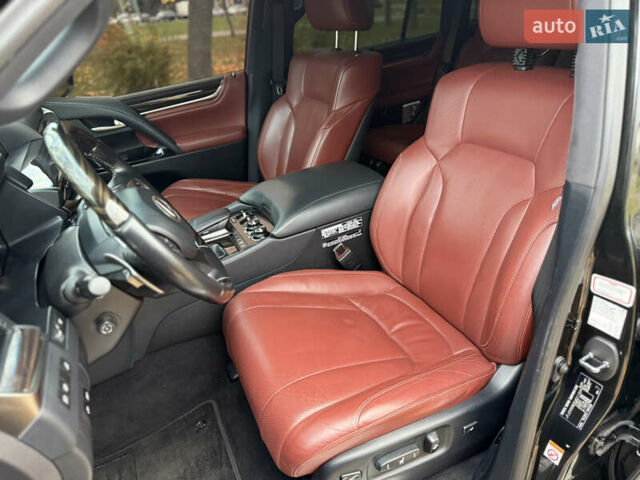 Черный Лексус ЛХ, объемом двигателя 4.46 л и пробегом 112 тыс. км за 82600 $, фото 30 на Automoto.ua