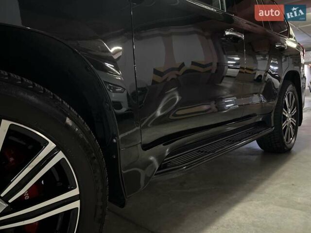 Лексус ЛХ 2019 в Киеве на Automoto.ua Черный Лексус ЛХ, объемом двигателя 5.66 л и пробегом 180 тыс. км за 72000 $, фото 10 на Automoto.ua