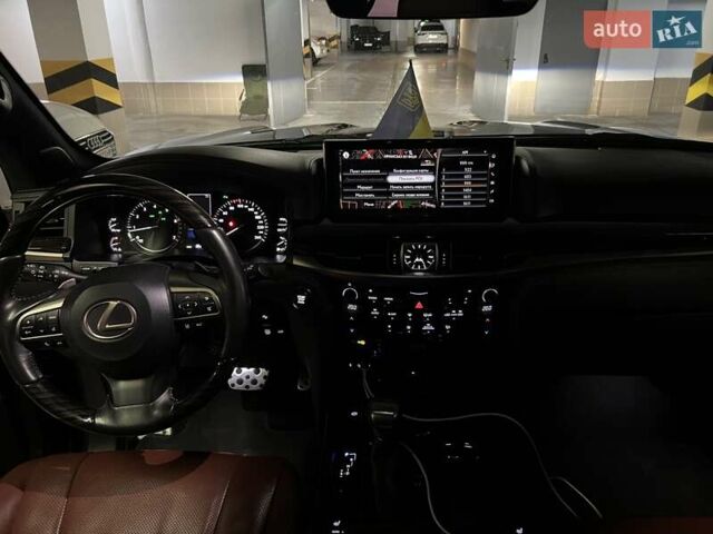 Лексус ЛХ 2019 в Киеве на Automoto.ua Черный Лексус ЛХ, объемом двигателя 5.66 л и пробегом 180 тыс. км за 72000 $, фото 15 на Automoto.ua
