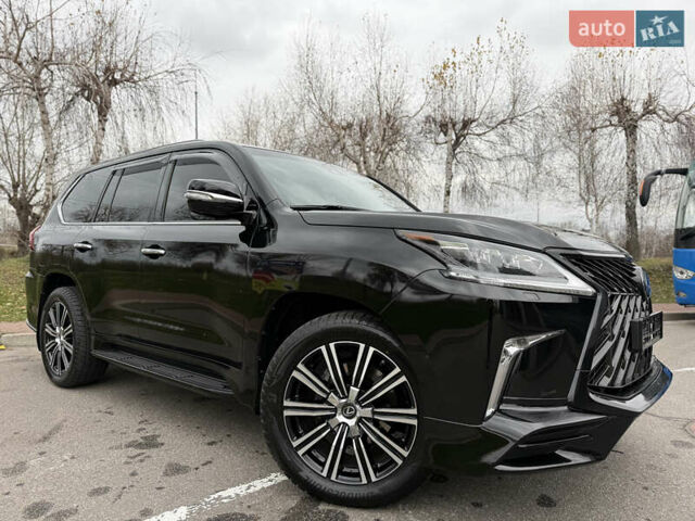 Черный Лексус ЛХ, объемом двигателя 5.66 л и пробегом 55 тыс. км за 81900 $, фото 16 на Automoto.ua