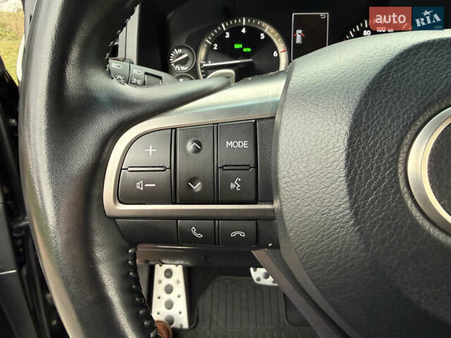 Черный Лексус ЛХ, объемом двигателя 5.66 л и пробегом 55 тыс. км за 81900 $, фото 57 на Automoto.ua