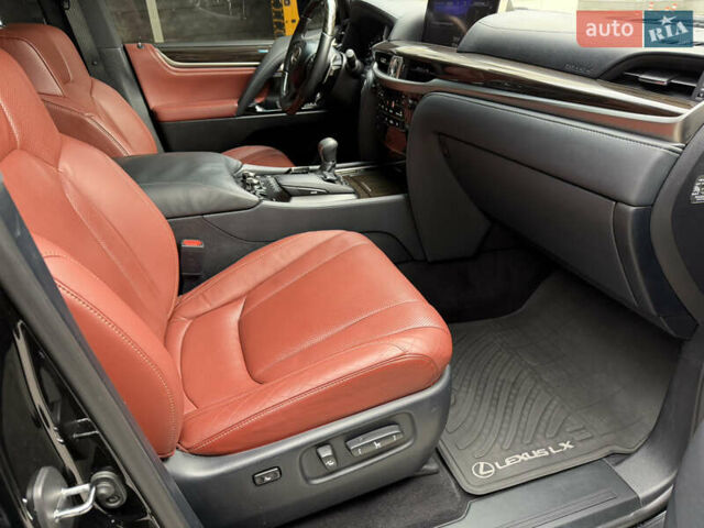 Чорний Лексус ЛХ, об'ємом двигуна 4.46 л та пробігом 147 тис. км за 69900 $, фото 52 на Automoto.ua