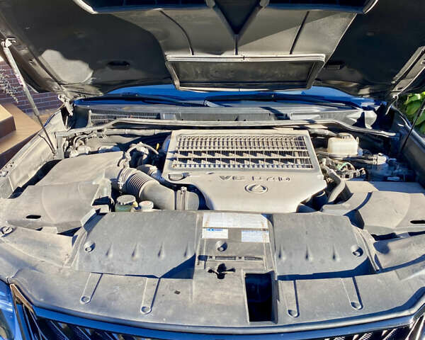 Черный Лексус ЛХ, объемом двигателя 4.46 л и пробегом 145 тыс. км за 67000 $, фото 31 на Automoto.ua