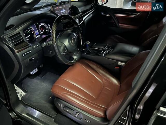 Лексус ЛХ 2019 в Киеве на Automoto.ua Черный Лексус ЛХ, объемом двигателя 5.66 л и пробегом 180 тыс. км за 72000 $, фото 17 на Automoto.ua