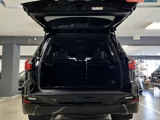 Чорний Лексус ЛХ, об'ємом двигуна 4.46 л та пробігом 156 тис. км за 73700 $, фото 18 на Automoto.ua