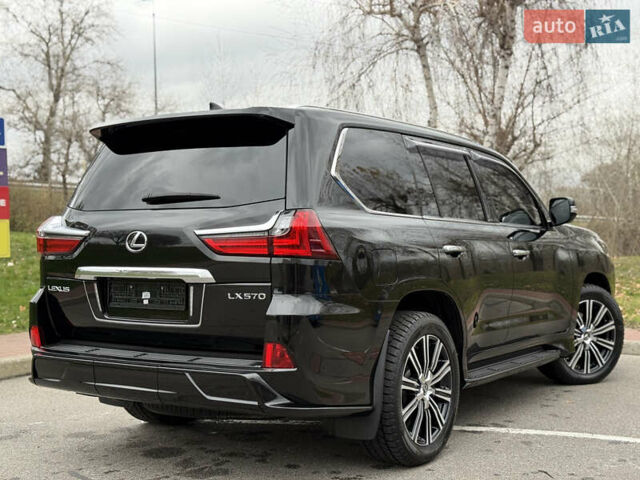 Черный Лексус ЛХ, объемом двигателя 5.66 л и пробегом 55 тыс. км за 81900 $, фото 35 на Automoto.ua