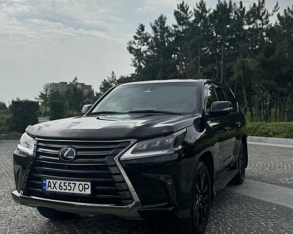 Чорний Лексус ЛХ, об'ємом двигуна 4.46 л та пробігом 134 тис. км за 78599 $, фото 3 на Automoto.ua