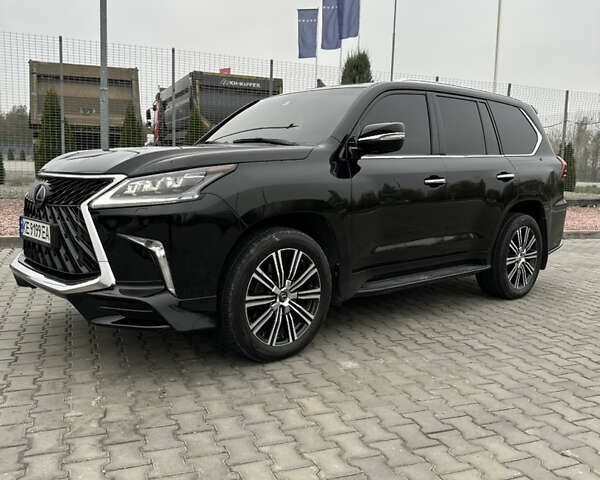 Черный Лексус ЛХ, объемом двигателя 5.66 л и пробегом 1 тыс. км за 72000 $, фото 1 на Automoto.ua