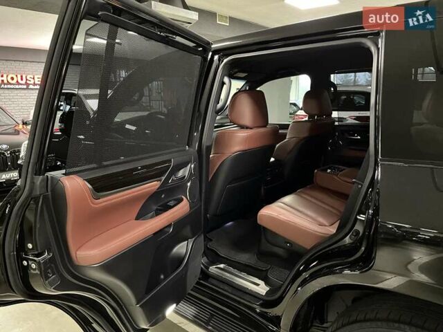 Чорний Лексус ЛХ, об'ємом двигуна 4.46 л та пробігом 85 тис. км за 82700 $, фото 29 на Automoto.ua