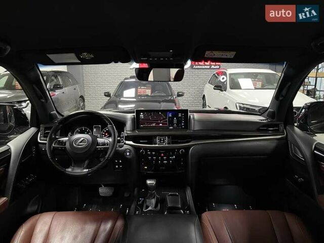Чорний Лексус ЛХ, об'ємом двигуна 4.46 л та пробігом 85 тис. км за 82700 $, фото 44 на Automoto.ua