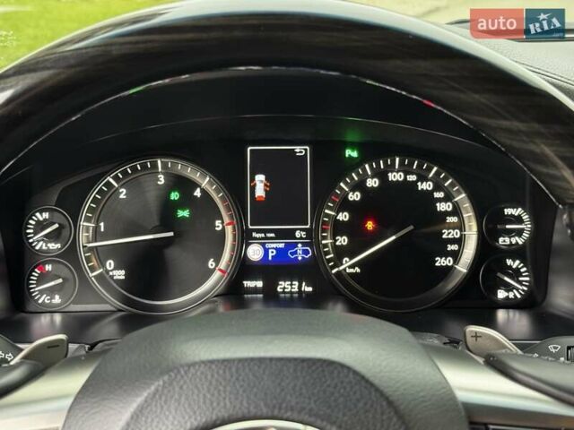 Чорний Лексус ЛХ, об'ємом двигуна 4.46 л та пробігом 153 тис. км за 78750 $, фото 32 на Automoto.ua