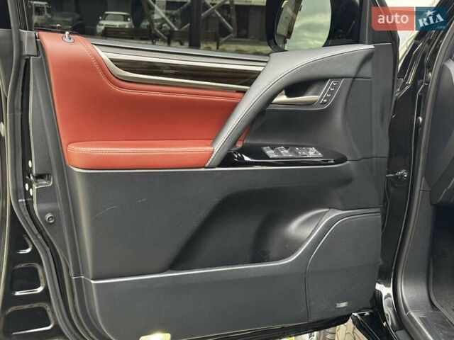 Чорний Лексус ЛХ, об'ємом двигуна 4.46 л та пробігом 153 тис. км за 78750 $, фото 27 на Automoto.ua