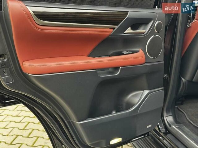 Чорний Лексус ЛХ, об'ємом двигуна 4.46 л та пробігом 153 тис. км за 78750 $, фото 42 на Automoto.ua