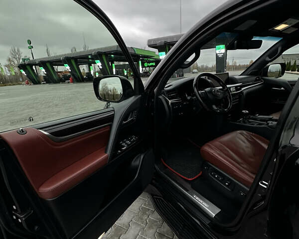 Черный Лексус ЛХ, объемом двигателя 4.46 л и пробегом 160 тыс. км за 71000 $, фото 28 на Automoto.ua