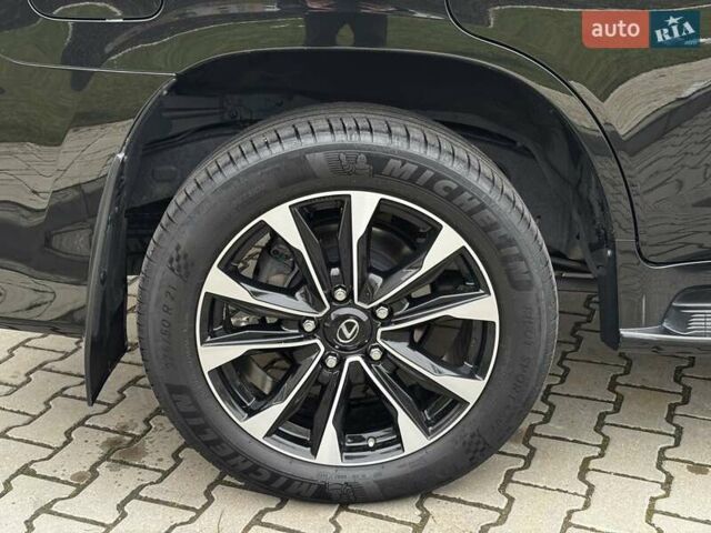 Чорний Лексус ЛХ, об'ємом двигуна 4.46 л та пробігом 153 тис. км за 78750 $, фото 20 на Automoto.ua