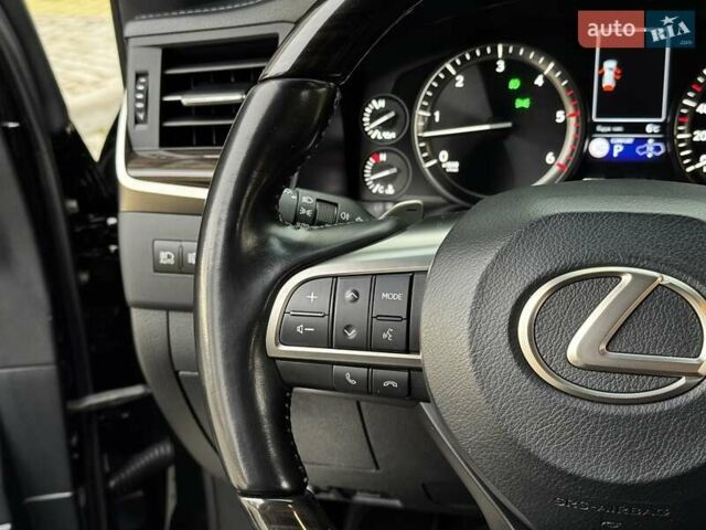 Чорний Лексус ЛХ, об'ємом двигуна 4.46 л та пробігом 153 тис. км за 78750 $, фото 31 на Automoto.ua