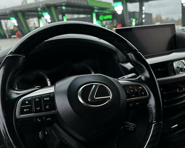 Черный Лексус ЛХ, объемом двигателя 4.46 л и пробегом 160 тыс. км за 71000 $, фото 31 на Automoto.ua