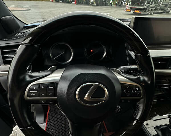 Черный Лексус ЛХ, объемом двигателя 4.46 л и пробегом 160 тыс. км за 71000 $, фото 40 на Automoto.ua