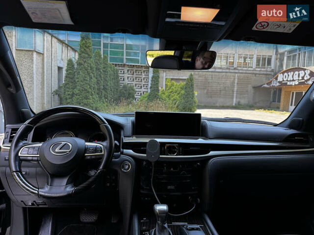 Лексус ЛХ 2021 в Киеве на Automoto.ua Черный Лексус ЛХ, объемом двигателя 4.46 л и пробегом 204 тыс. км за 79000 $, фото 10 на Automoto.ua
