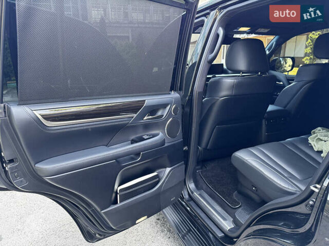 Лексус ЛХ 2021 в Киеве на Automoto.ua Черный Лексус ЛХ, объемом двигателя 4.46 л и пробегом 204 тыс. км за 79000 $, фото 11 на Automoto.ua