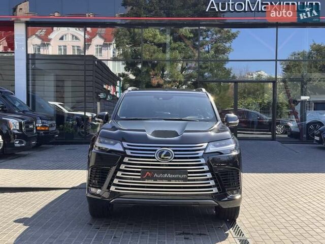 Черный Лексус ЛХ, объемом двигателя 3.45 л и пробегом 35 тыс. км за 132900 $, фото 2 на Automoto.ua