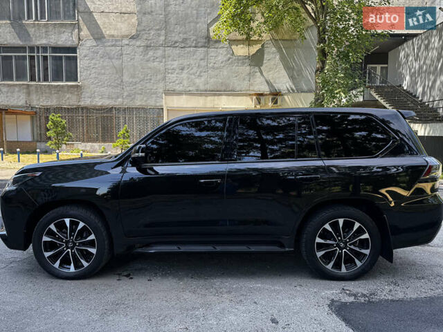 Лексус ЛХ 2021 в Киеве на Automoto.ua Черный Лексус ЛХ, объемом двигателя 4.46 л и пробегом 204 тыс. км за 79000 $, фото 5 на Automoto.ua