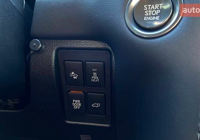 Чорний Лексус ЛХ, об'ємом двигуна 4.46 л та пробігом 29 тис. км за 96900 $, фото 13 на Automoto.ua