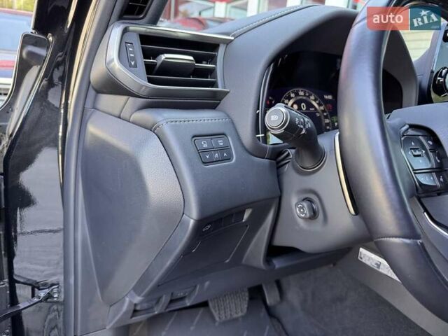 Черный Лексус ЛХ, объемом двигателя 3.45 л и пробегом 35 тыс. км за 132900 $, фото 10 на Automoto.ua