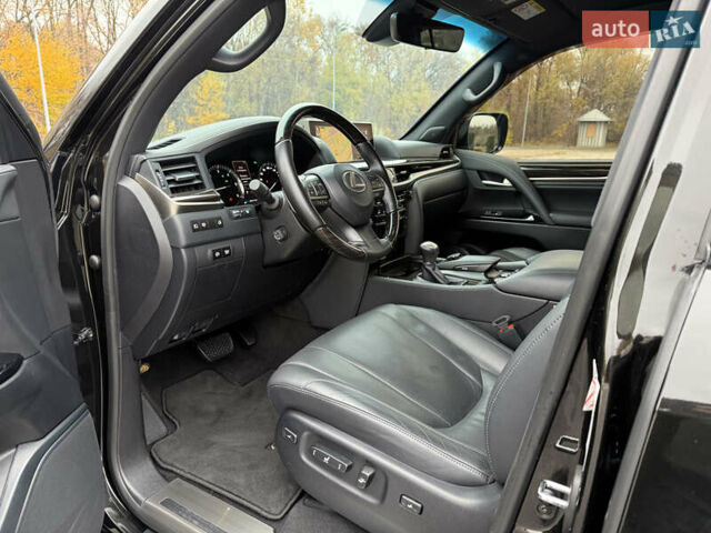 Черный Лексус ЛХ, объемом двигателя 4.46 л и пробегом 95 тыс. км за 86600 $, фото 54 на Automoto.ua