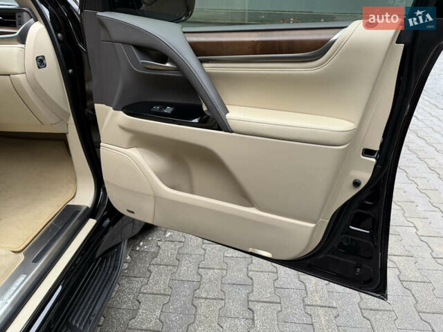 Черный Лексус ЛХ, объемом двигателя 5.66 л и пробегом 85 тыс. км за 79900 $, фото 37 на Automoto.ua