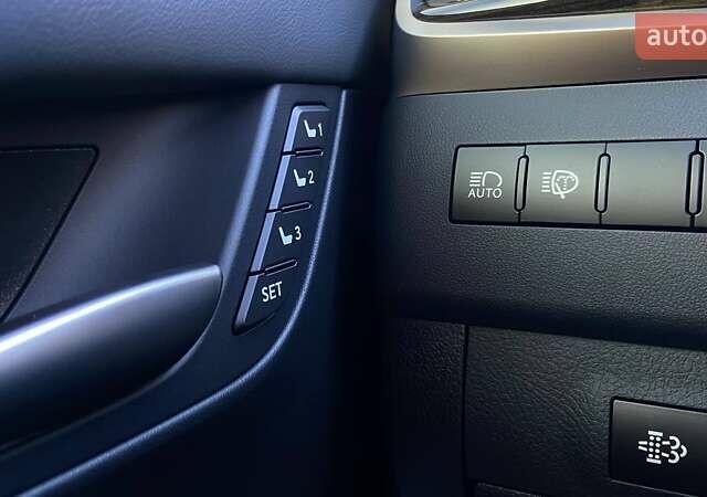 Чорний Лексус ЛХ, об'ємом двигуна 4.46 л та пробігом 29 тис. км за 96900 $, фото 10 на Automoto.ua