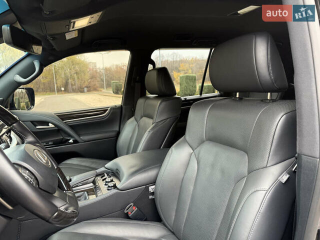 Черный Лексус ЛХ, объемом двигателя 4.46 л и пробегом 95 тыс. км за 86600 $, фото 53 на Automoto.ua