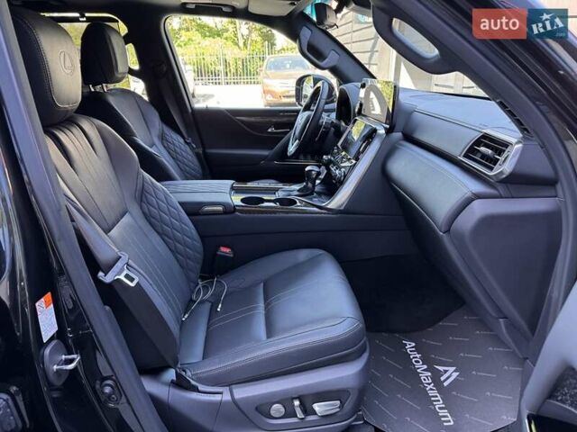Черный Лексус ЛХ, объемом двигателя 3.45 л и пробегом 35 тыс. км за 132900 $, фото 17 на Automoto.ua