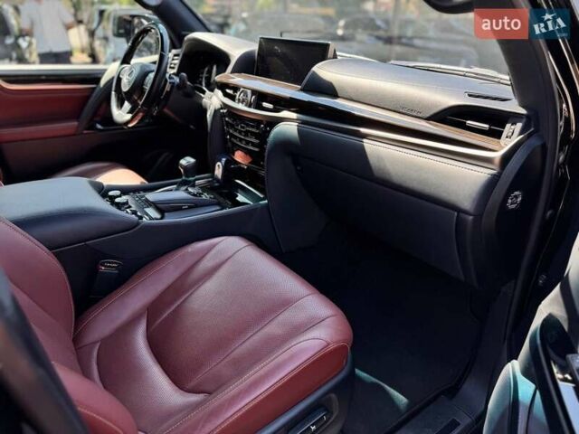Чорний Лексус ЛХ, об'ємом двигуна 4.46 л та пробігом 100 тис. км за 85000 $, фото 14 на Automoto.ua