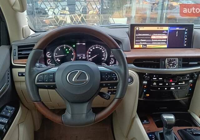 Черный Лексус ЛХ, объемом двигателя 4.46 л и пробегом 126 тыс. км за 85171 $, фото 8 на Automoto.ua