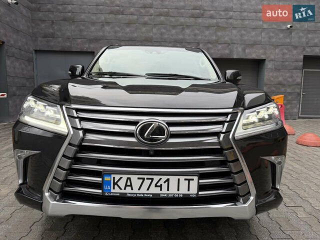 Черный Лексус ЛХ, объемом двигателя 5.66 л и пробегом 85 тыс. км за 79900 $, фото 8 на Automoto.ua