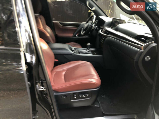 Черный Лексус ЛХ, объемом двигателя 4.5 л и пробегом 137 тыс. км за 85999 $, фото 13 на Automoto.ua