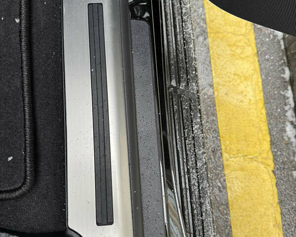 Черный Лексус ЛХ, объемом двигателя 4.46 л и пробегом 13 тыс. км за 107000 $, фото 45 на Automoto.ua